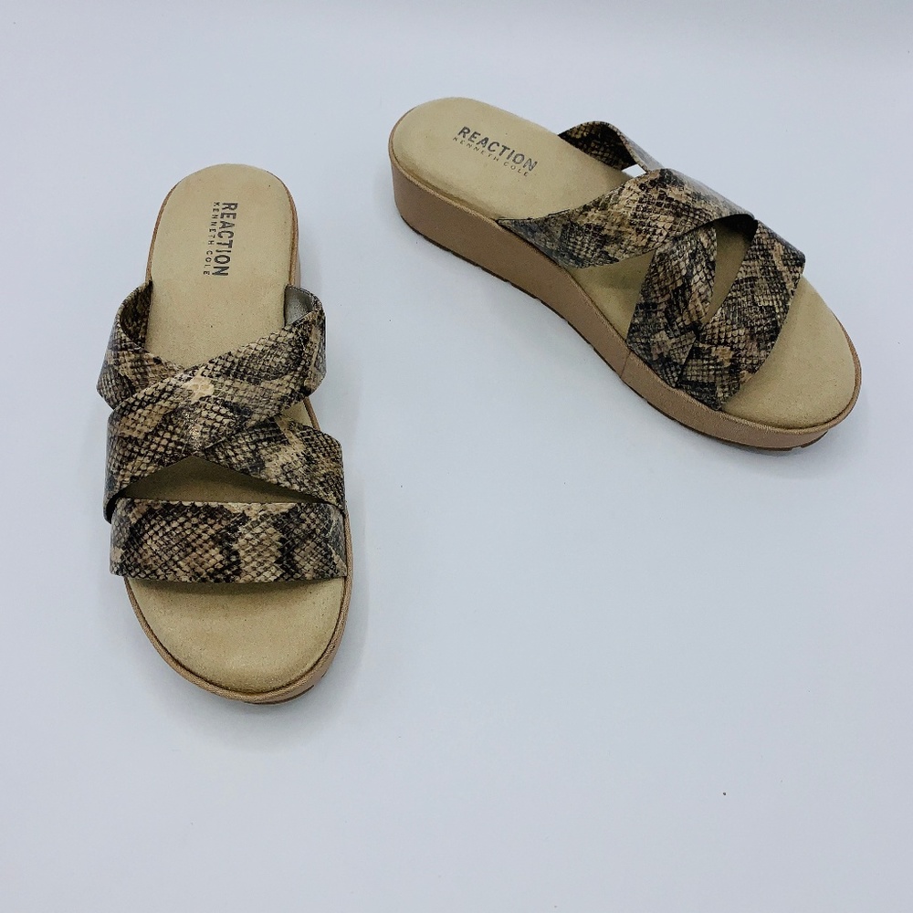 Kenneth Cole REACTION Calm-ing Platform Sandals 8M